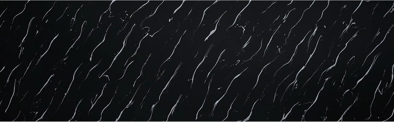 Jet Black Flow RH1022 in Jet black and white